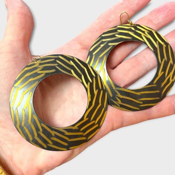 Vintage Gold-tone and Black Hoop Earrings Jumbo Earrings - Picture 2 of 8